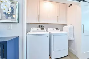 3105 Riviera Dr, Naples, FL 34103 - Photo 28