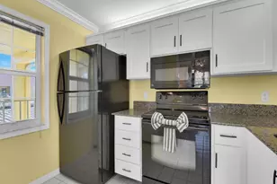 2702 Kings Lake Blvd, Naples, FL 34112 - Photo 10