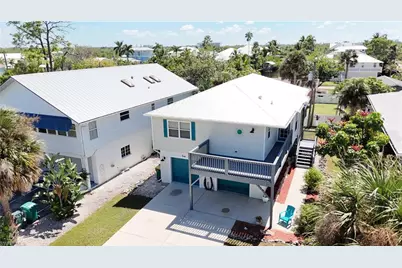 768 Park Ave, Naples, FL 34110 - Photo 2