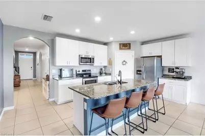 4180 68th Ave NE, Naples, FL 34120 - Photo 2