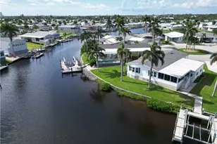 17741 Canal Cove Ct, Fort Myers Beach, FL 33931 - Photo 4