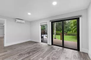 3240 Collee Ct, Naples, FL 34112 - Photo 16