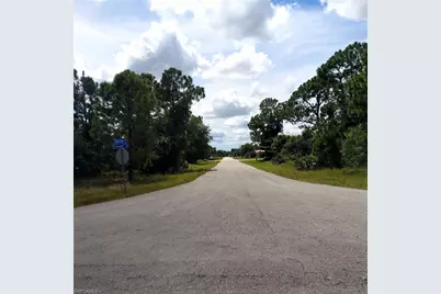 658/660 Creuset Ave S, Lehigh Acres, FL 33974 - Photo 1