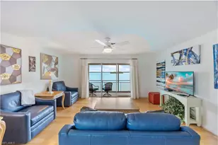 330 Kon Tiki Dr, Naples, FL 34113 - Photo 8