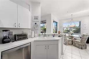 800 Carrick Bend Cir, Naples, FL 34110 - Photo 22