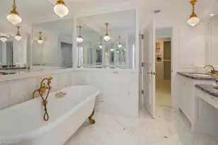 1060 Galleon Dr, Naples, FL 34102 - Photo 20