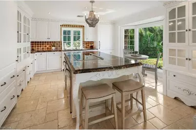 1060 Galleon Dr, Naples, FL 34102 - Photo 26