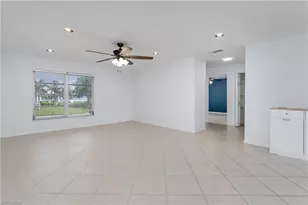 180 Cypress Way E, Naples, FL 34110 - Photo 4