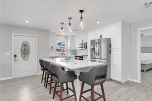 195 Hibiscus Dr, Fort Myers Beach, FL 33931 - Photo 4