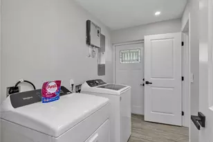 195 Hibiscus Dr, Fort Myers Beach, FL 33931 - Photo 24