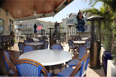 891 10th St S, Naples, FL 34102 - Photo 2