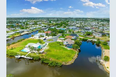 11485 Rebecca Cir, Fort Myers Beach, FL 33931 - Photo 8