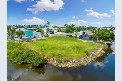 11485 Rebecca Cir, Fort Myers Beach, FL 33931 - Photo 10