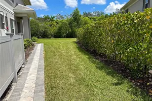 172 Indies Dr E, Naples, FL 34114 - Photo 34