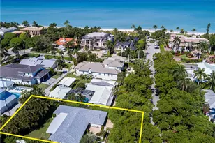 150 1st Ave N, Naples, FL 34102 - Photo 4