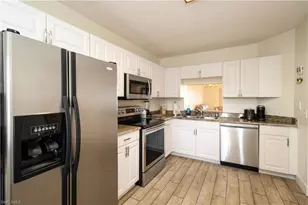 7794 Emerald Cir, Naples, FL 34109 - Photo 14