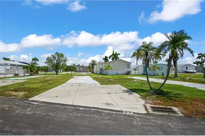 128 Cortez Way, Fort Myers Beach, FL 33931 - Photo 4