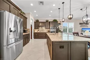 7813 Hawthorne Dr, Naples, FL 34113 - Photo 14