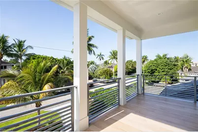 625 21st Ave S, Naples, FL 34102 - Photo 32