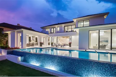 625 21st Ave S, Naples, FL 34102 - Photo 2