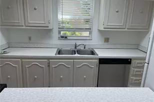 221 Cypress Way E, Naples, FL 34110 - Photo 8