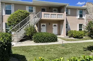 221 Cypress Way E, Naples, FL 34110 - Photo 1