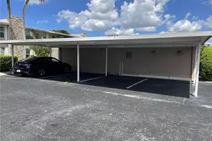 221 Cypress Way E, Naples, FL 34110 - Photo 22