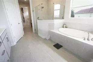 18698 Royal Hammock Blvd, Naples, FL 34114 - Photo 16