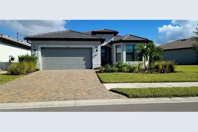 2045 Yellowfin Cir W, Naples, FL 34114 - Photo 2