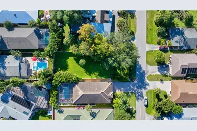 790 97th Ave N, Naples, FL 34108 - Photo 2