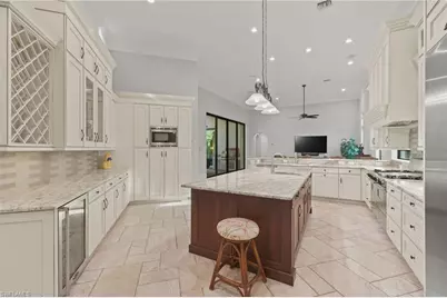 6489 Highcroft Dr, Naples, FL 34119 - Photo 10