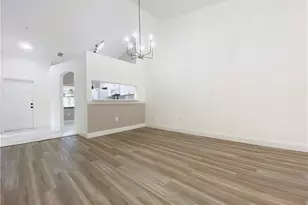 6645 Huntington Lakes Cir, Naples, FL 34119 - Photo 2