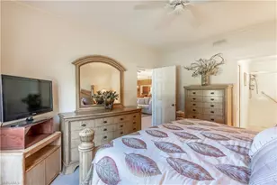 725 Saratoga Cir, Naples, FL 34104 - Photo 16