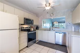 725 Saratoga Cir, Naples, FL 34104 - Photo 10