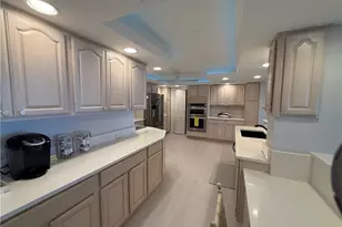 15 Bluebill Ave, Naples, FL 34108 - Photo 4