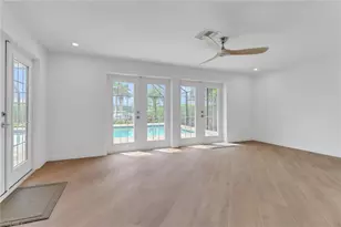 2105 Sheepshead Dr, Naples, FL 34102 - Photo 12