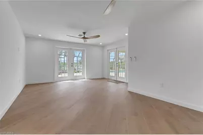 2105 Sheepshead Dr, Naples, FL 34102 - Photo 16