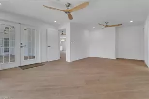 2105 Sheepshead Dr, Naples, FL 34102 - Photo 14