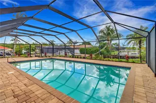 2105 Sheepshead Dr, Naples, FL 34102 - Photo 24