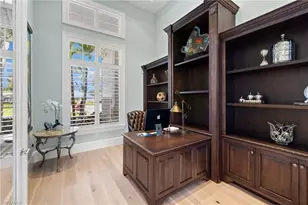 532 Pine Grove Ln, Naples, FL 34103 - Photo 32