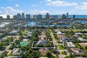 532 Pine Grove Ln, Naples, FL 34103 - Photo 2