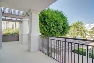 445 Cove Towers Dr, Naples, FL 34110 - Photo 12