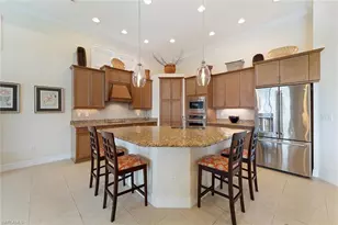 12440 Wisteria Dr, Naples, FL 34120 - Photo 10