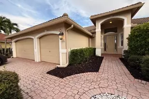 1098 Port Orange Way, Naples, FL 34120 - Photo 2