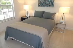 847 Tanbark Dr, Naples, FL 34108 - Photo 8