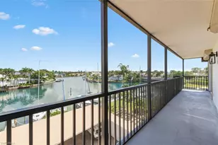 2170 Gulf Shore Blvd N, Naples, FL 34102 - Photo 2