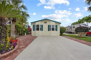 1022 Silver Lakes Blvd, Naples, FL 34114 - Photo 24