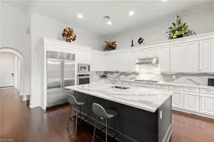 2896 Tiburon Blvd E, Naples, FL 34109 - Photo 8