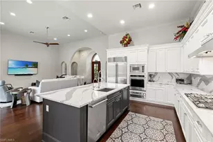 2896 Tiburon Blvd E, Naples, FL 34109 - Photo 10