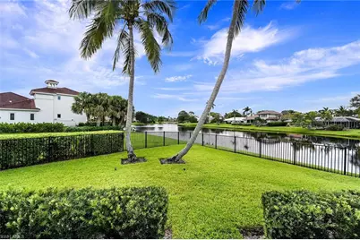 4646 Crayton Rd, Naples, FL 34103 - Photo 24